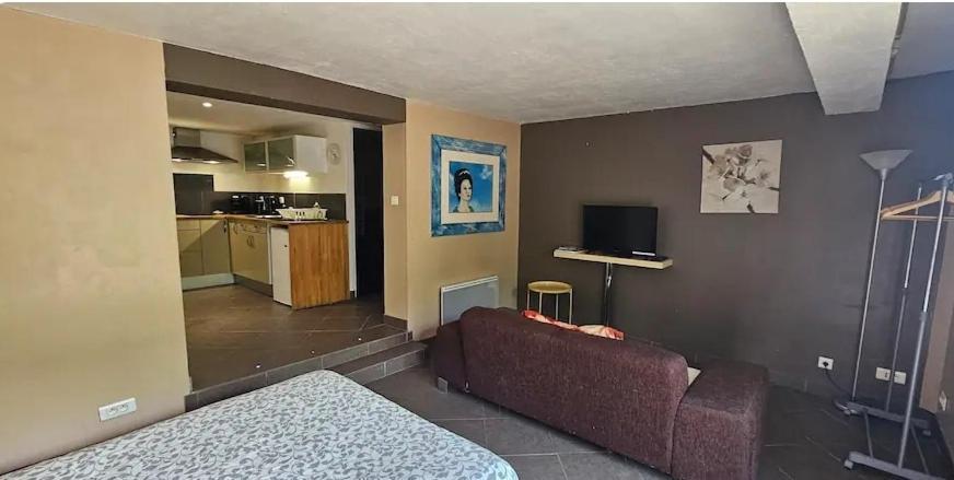 Logement Independant En Campagne Simiane-Collongue Экстерьер фото